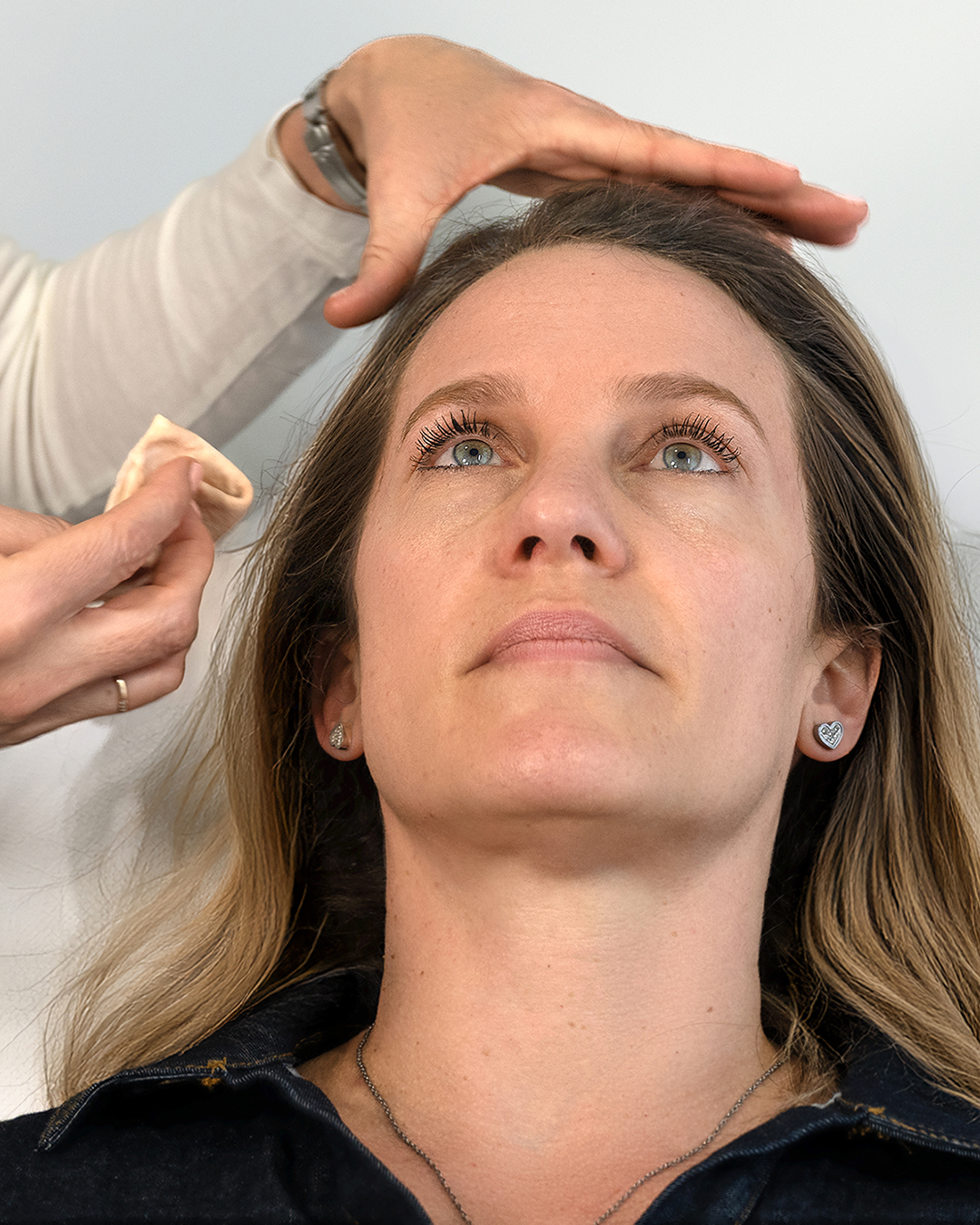 Diagnostic de peau avant peeling visage